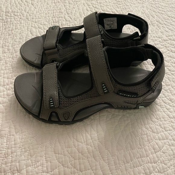 NWOT Womens McKINLEY Westcoast Sandals Dark Gray Size 7 - Picture 7 of 7